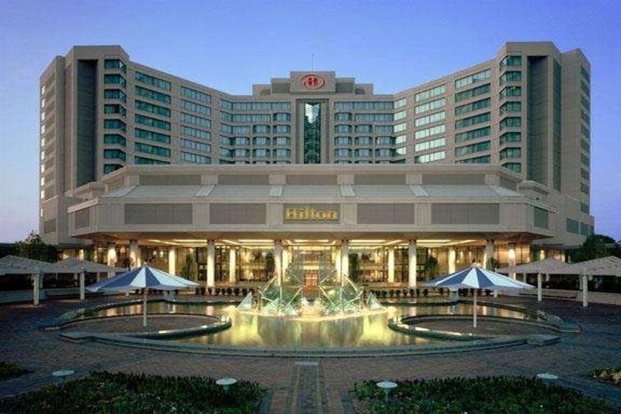 Hotel Hilton East Brunswick Extérieur photo