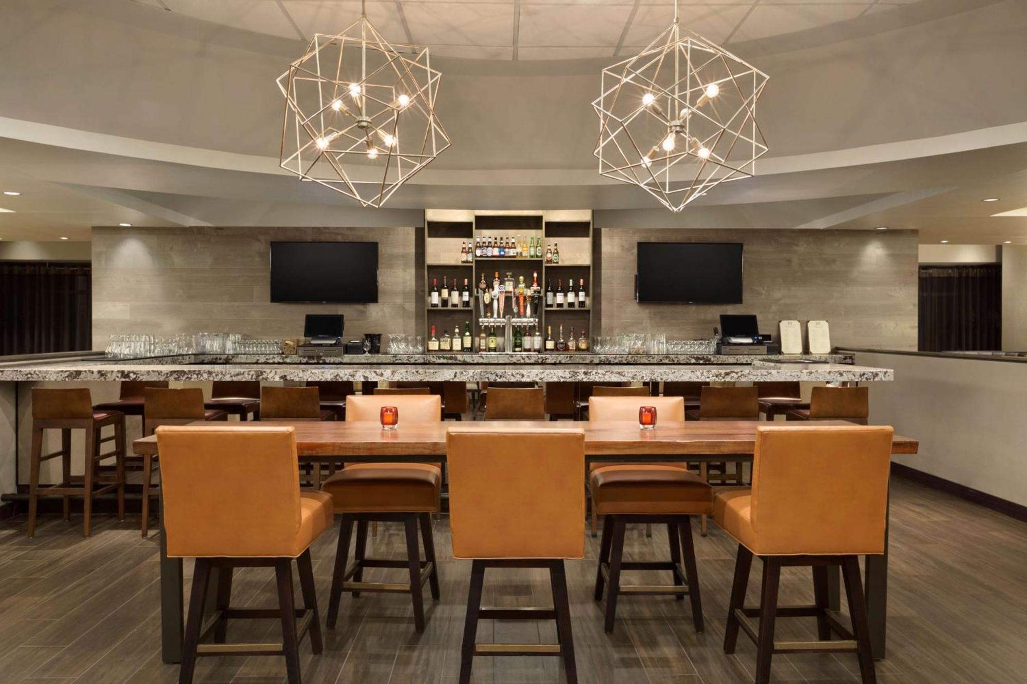 Hotel Hilton East Brunswick Extérieur photo