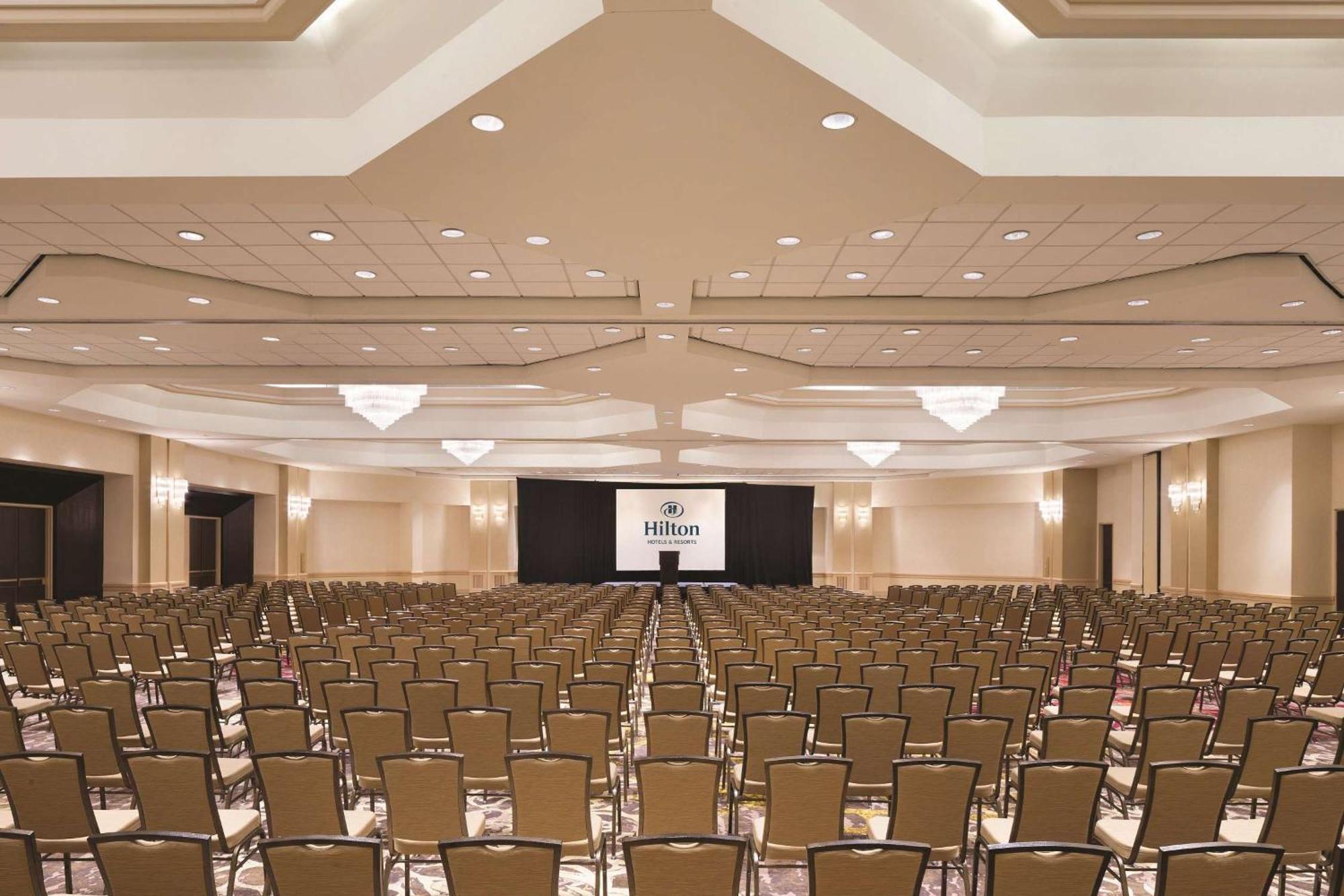 Hotel Hilton East Brunswick Extérieur photo