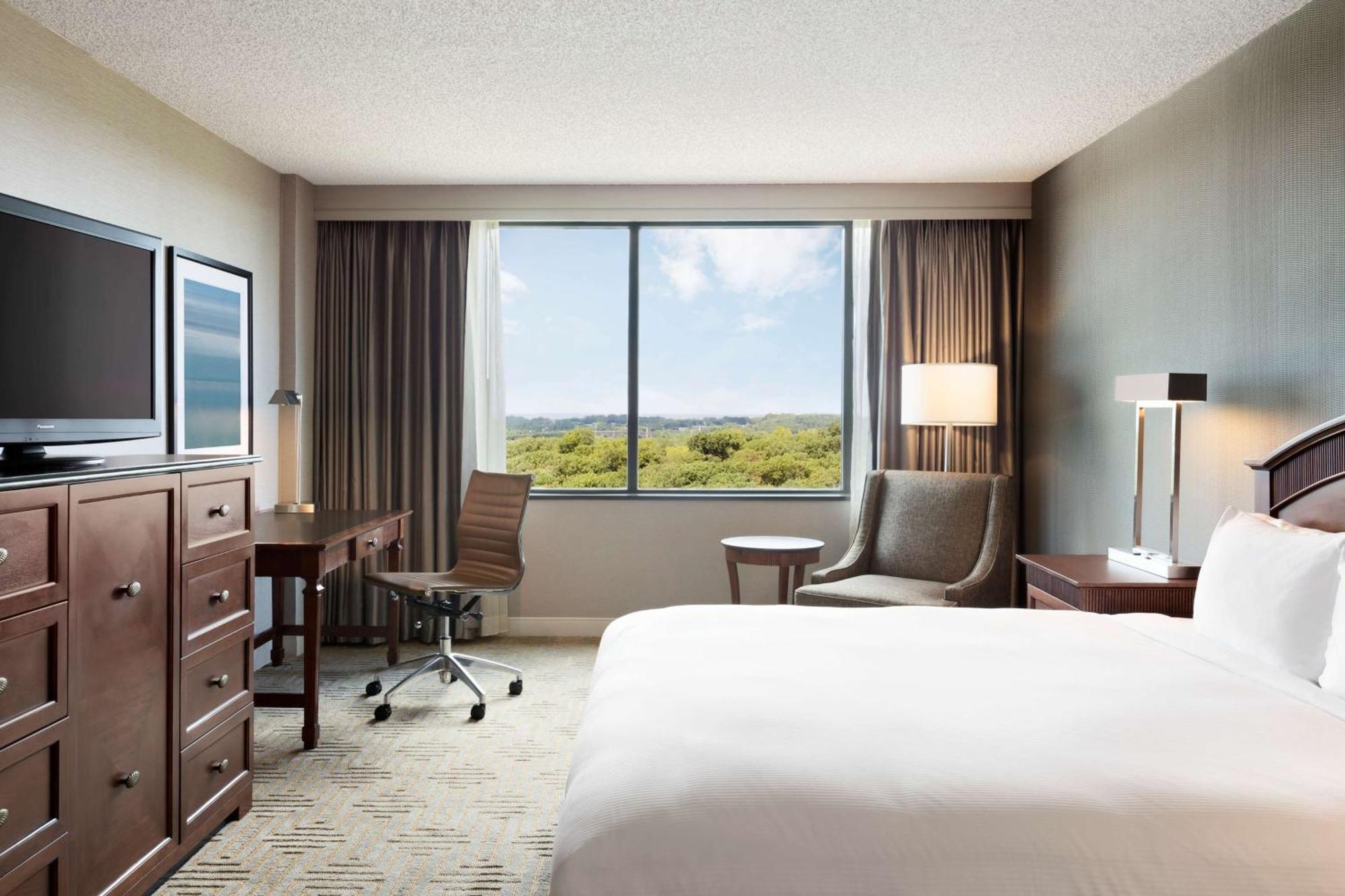 Hotel Hilton East Brunswick Extérieur photo