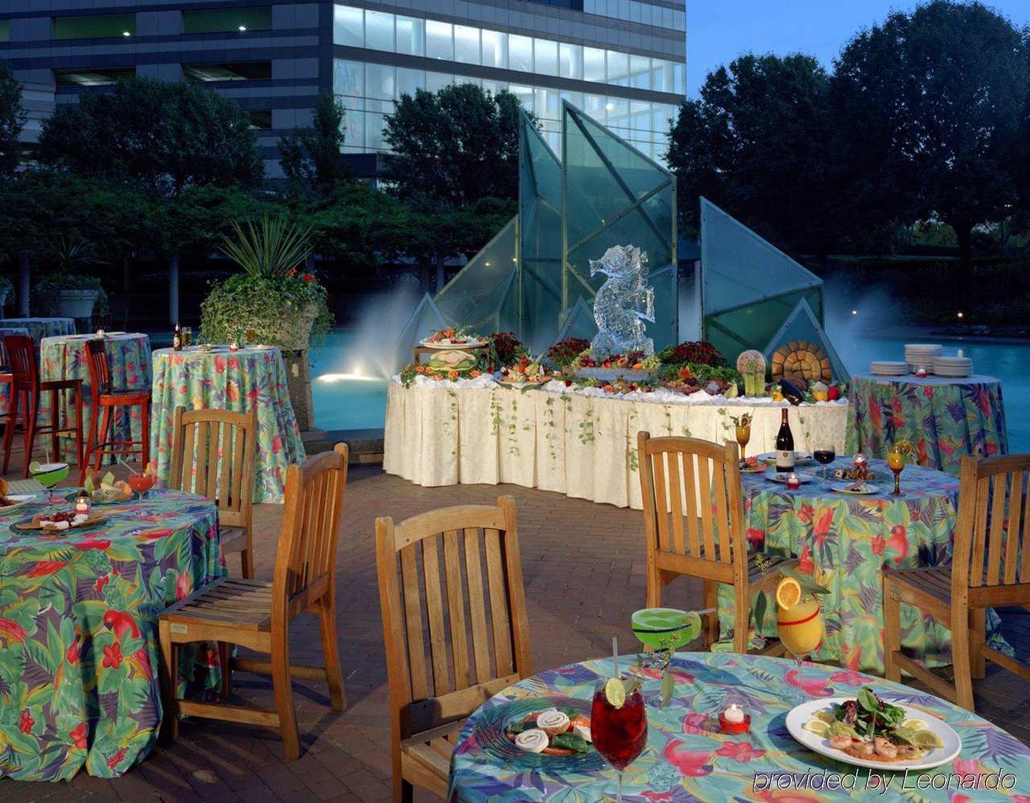 Hotel Hilton East Brunswick Restaurant photo