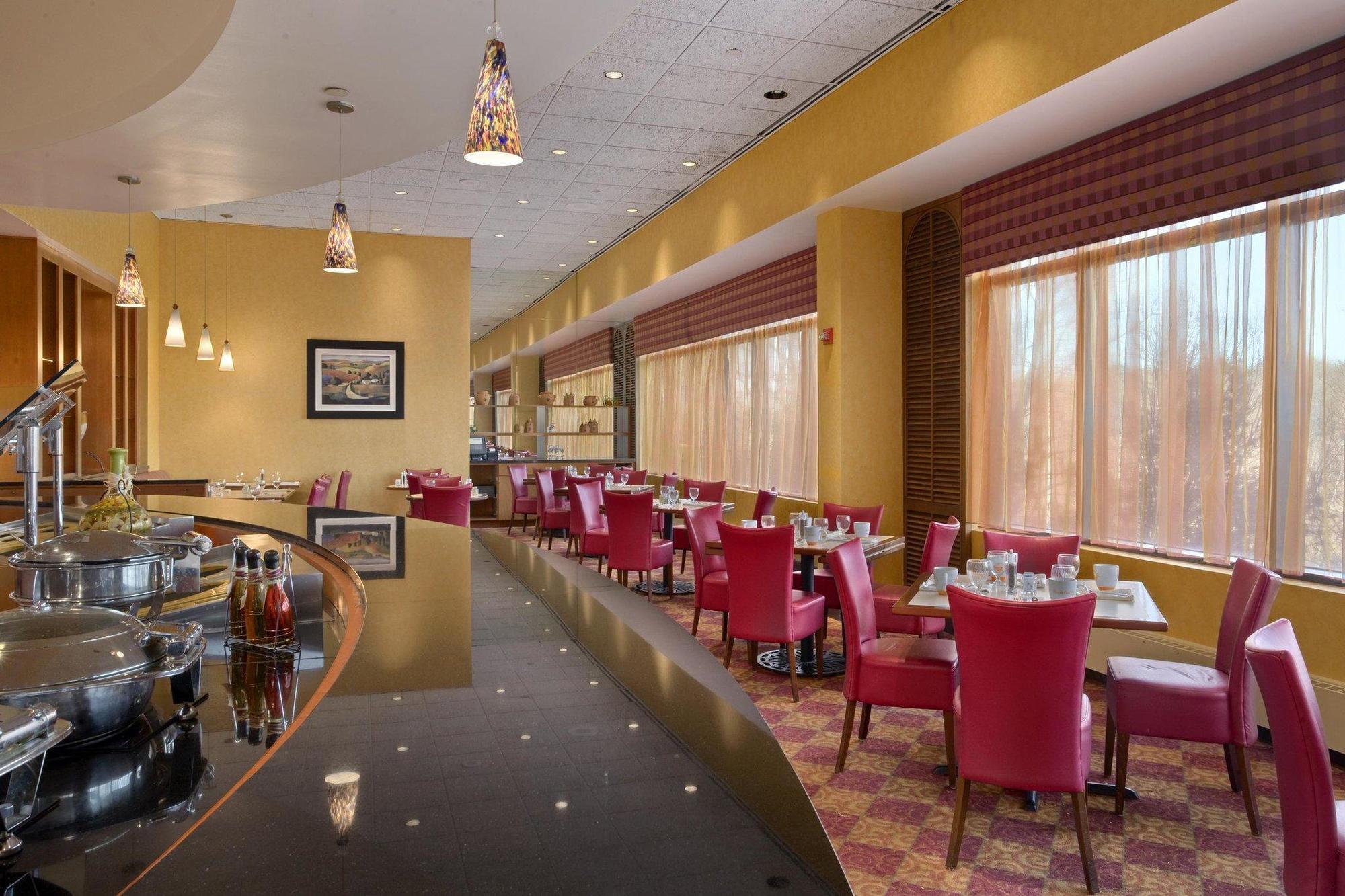 Hotel Hilton East Brunswick Extérieur photo